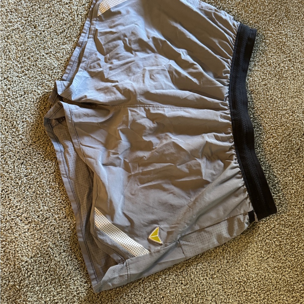 Korsa Men's Gray Running Shorts